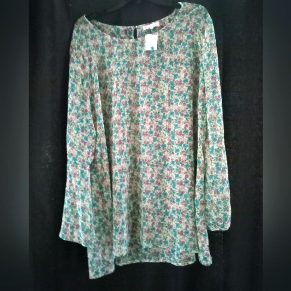 Women's blousr